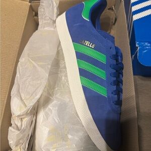 Adidas Gazelle Box in Blue